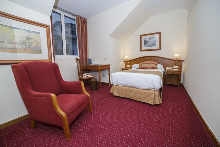 Room 5 of 49