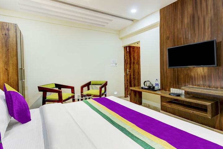 Room 15 of 44