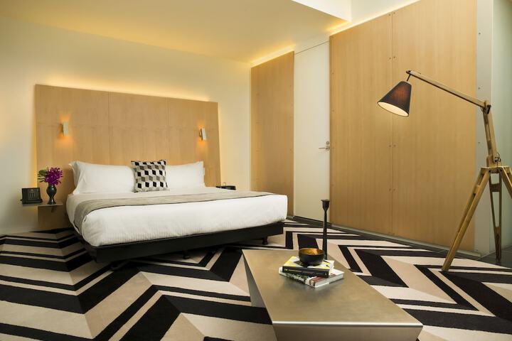 Room 7 of 40