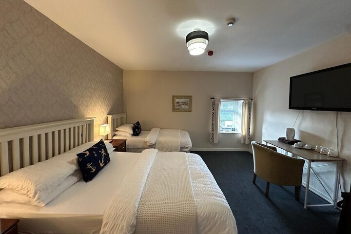 Room 9 of 21