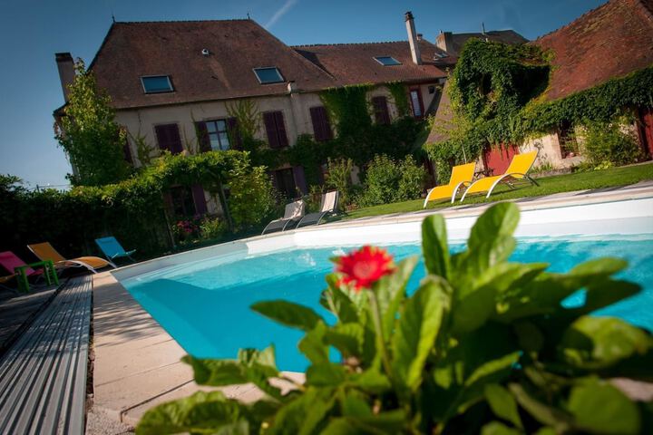 Hotel Pool