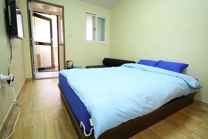 Room 8 of 57