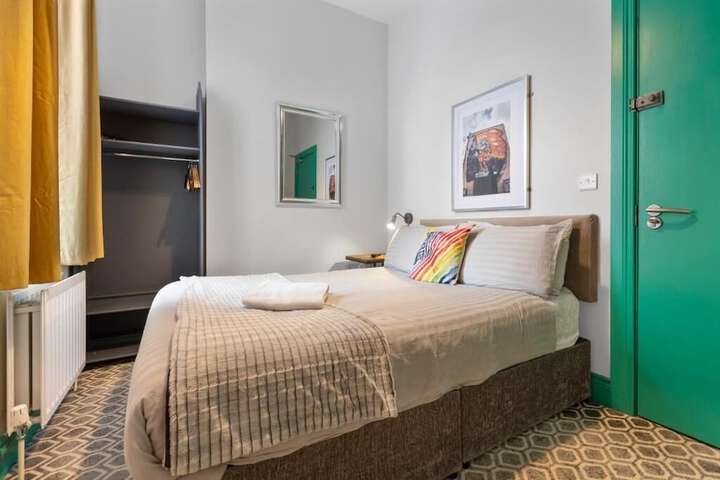 Room 86 of 121