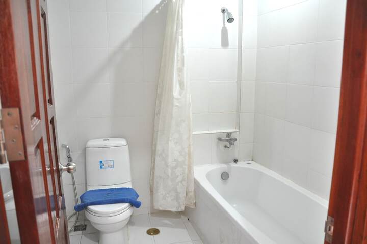 Room 9 of 15