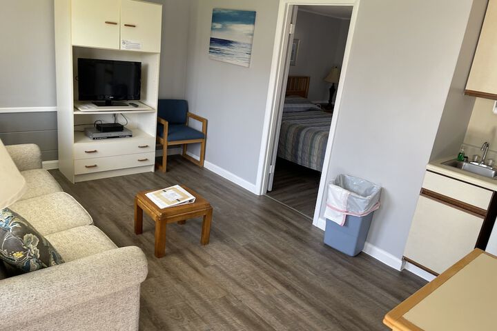 Room 6 of 15