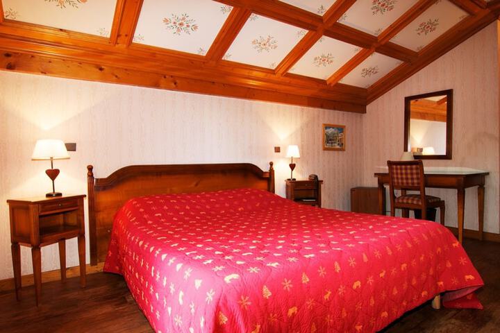 Room 3 of 13