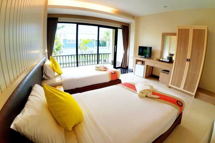 Room 27 of 126