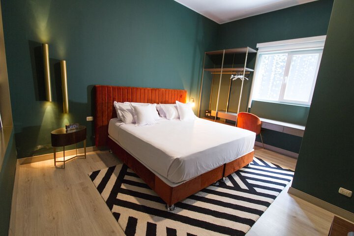 Room 10 of 49