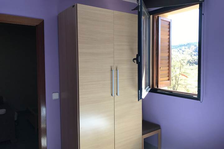 Room 9 of 41
