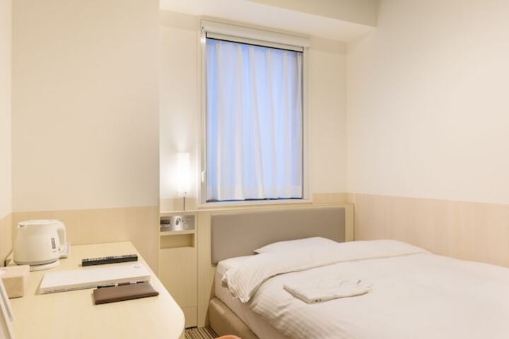 Room 11 of 41