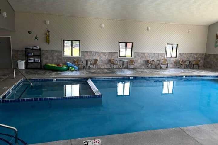 Pool 50 of 112