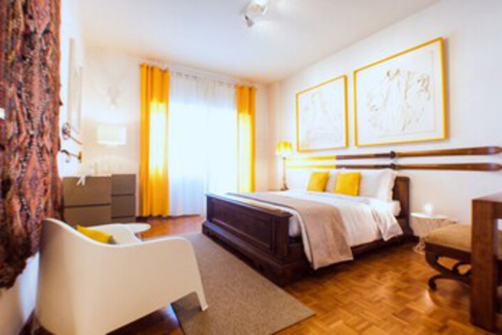Room 9 of 31