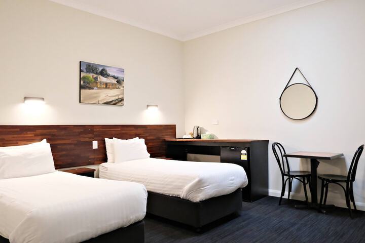 Room 18 of 40
