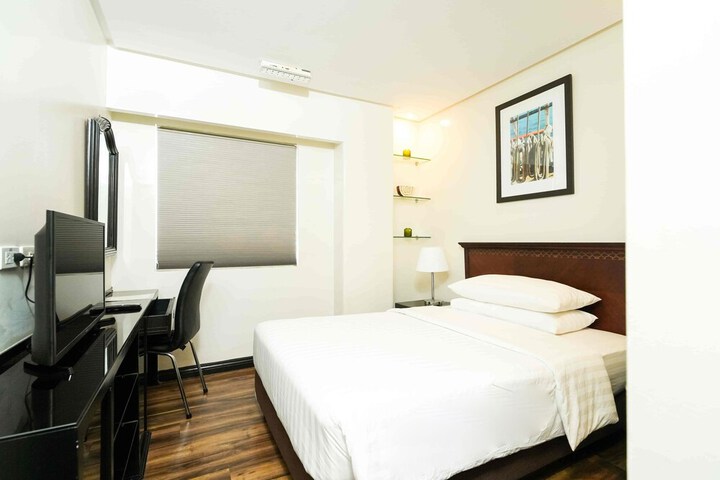 Room 34 of 66