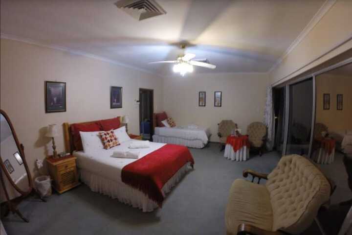 Room 3 of 16