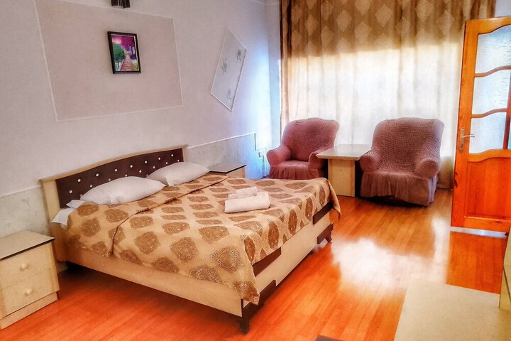 Room 9 of 23