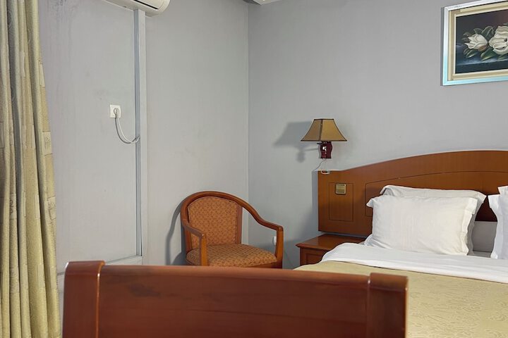 Room 8 of 51