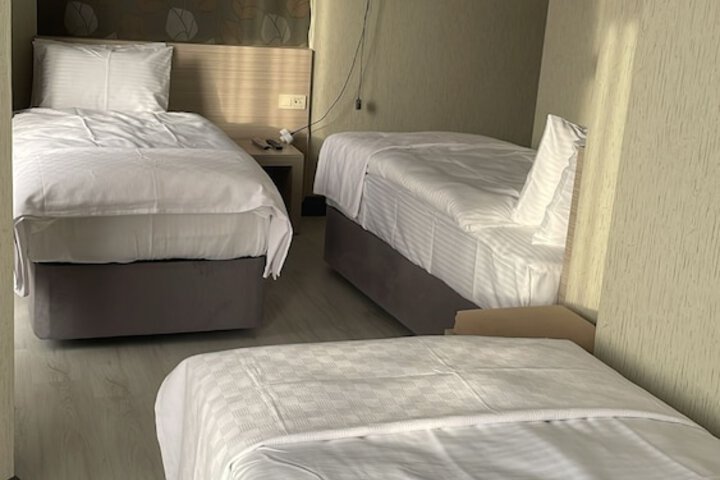 Room 9 of 24