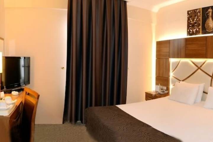 Room 10 of 54