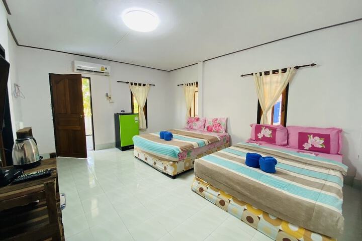 Room 12 of 131