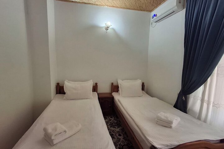 Room 7 of 44