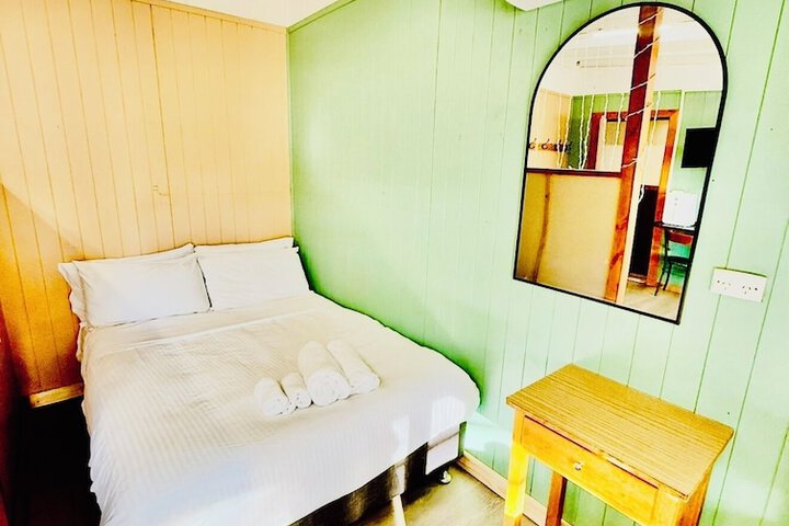 Room 73 of 180