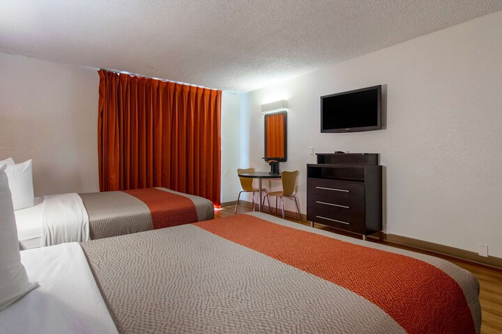 Double Accessible King Size Bed (9 of 15)