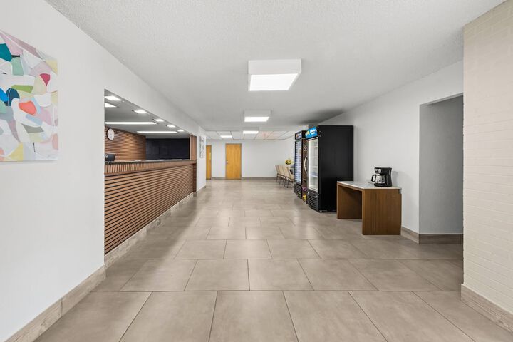 Hotel Interior 5 of 32