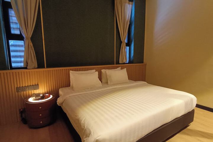 Room 15 of 35