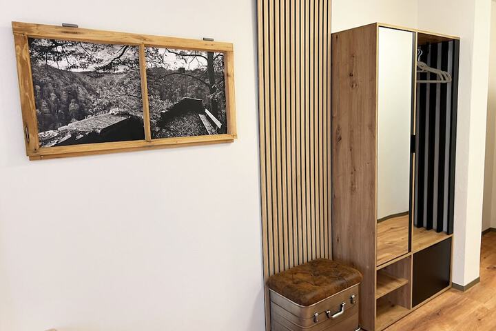 Room 28 of 70