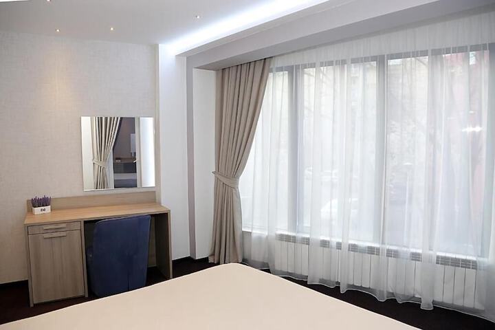 Room 4 of 21