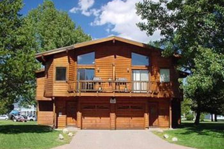 587 589 Danube Dr by RedAwning