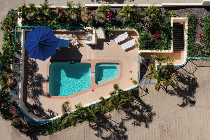 Pool 91 of 133