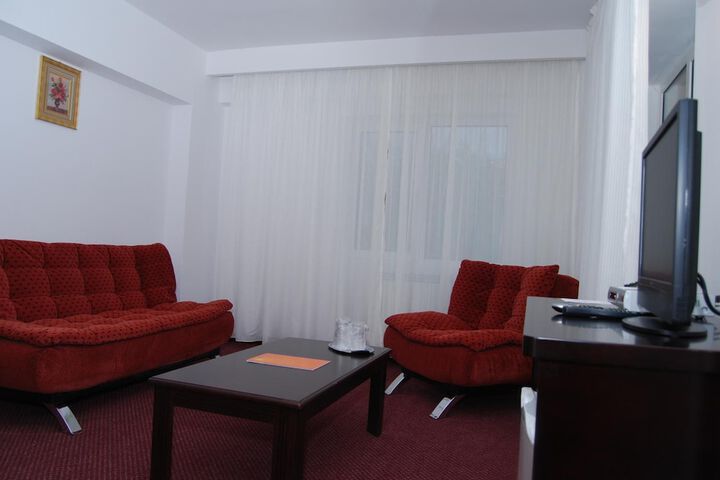 Room 33 of 55