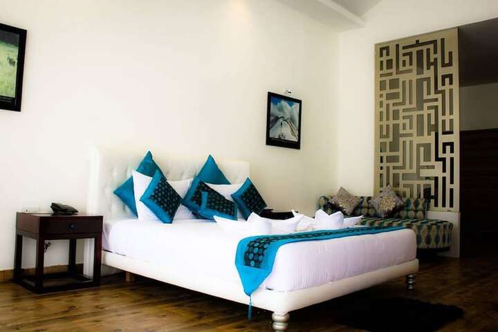 Room 8 of 65