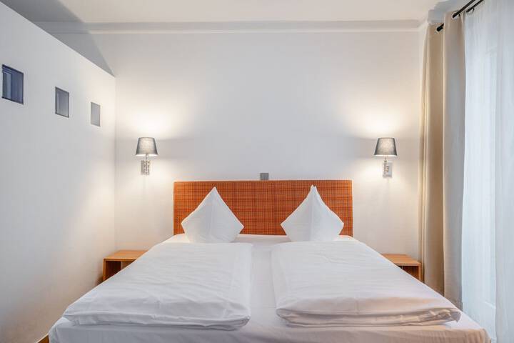 Room 7 of 29