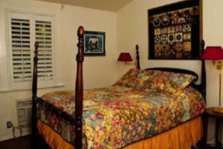 Room 27 of 63