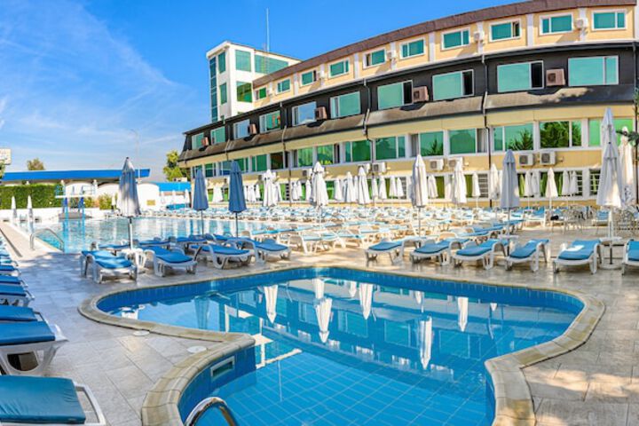 Pool Hotel