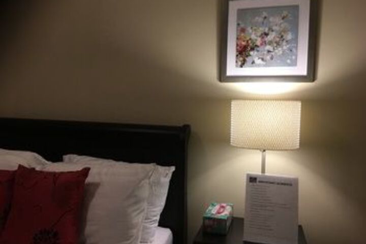 Room 27 of 71