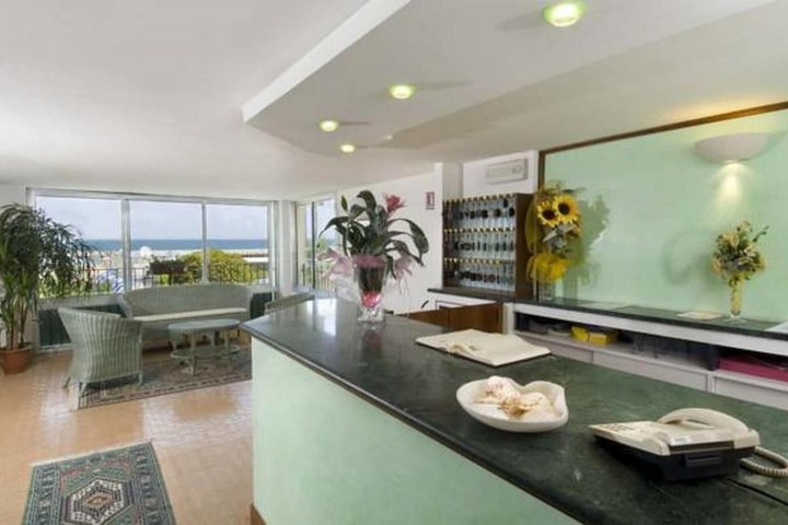 Guest Lobby