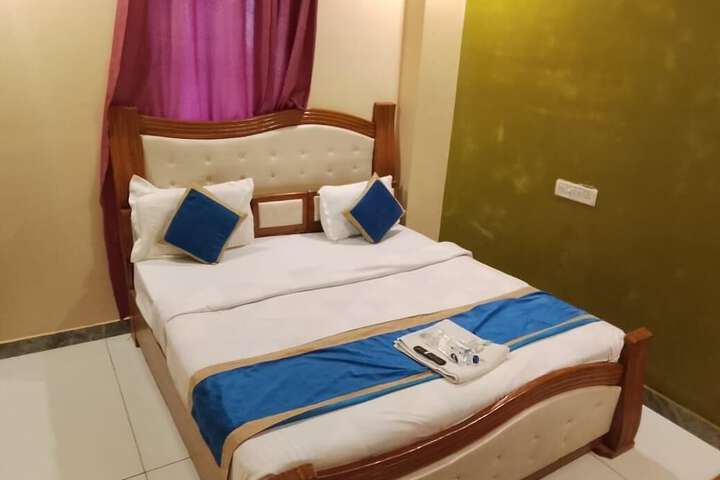 Room 2 of 16