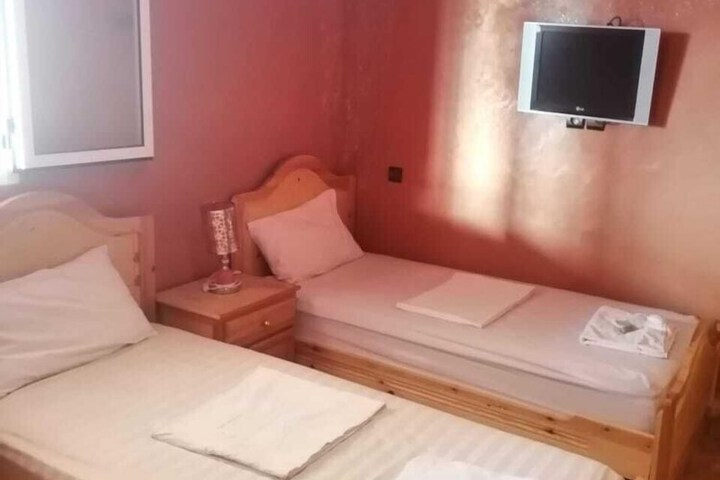 Room 7 of 24