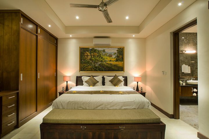 Room 6 of 36