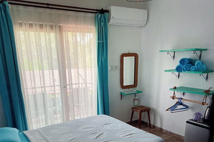 Room 6 of 31