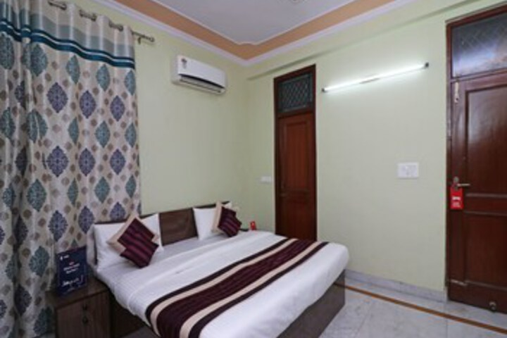 Room 14 of 24