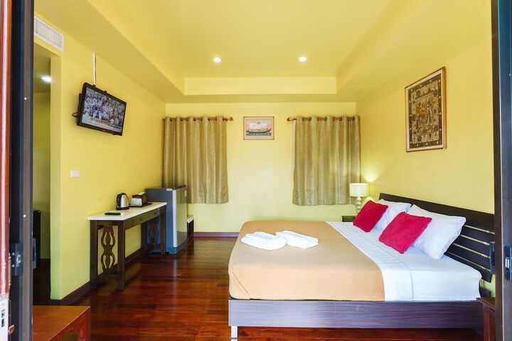 Room 5 of 20