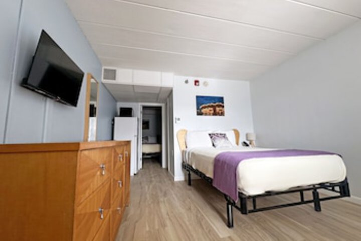 Room 19 of 258