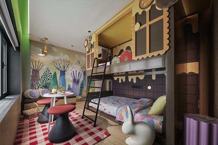 Room 46 of 83