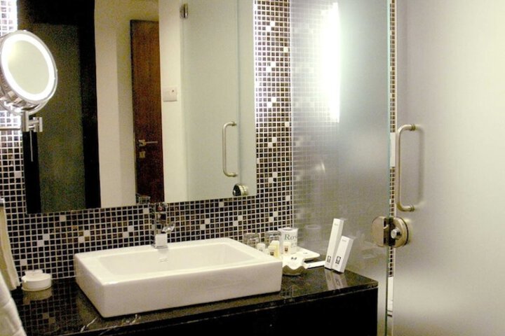 Room 53 of 113