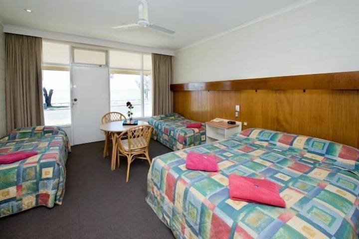 Room 3 of 53
